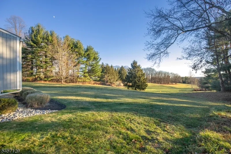 26 Gleneagles Dr Harding, NJ 07935
