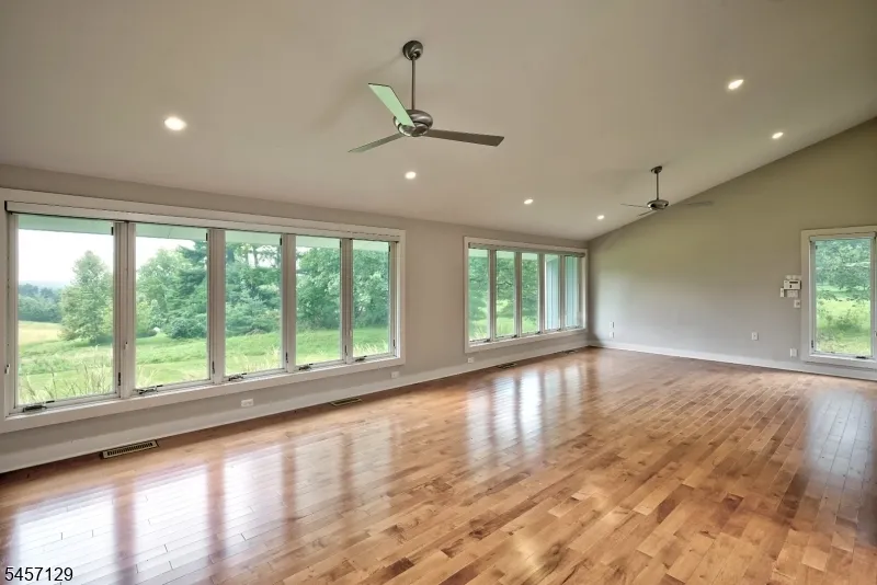 26 Gleneagles Dr Harding, NJ 07935