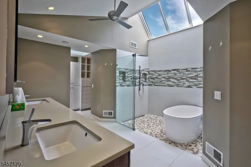 26 Gleneagles Dr Harding, NJ 07935