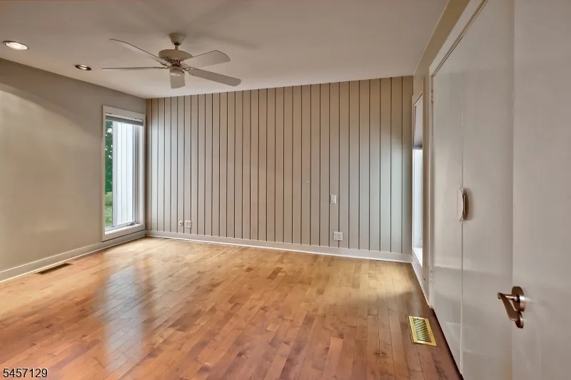 26 Gleneagles Dr Harding, NJ 07935