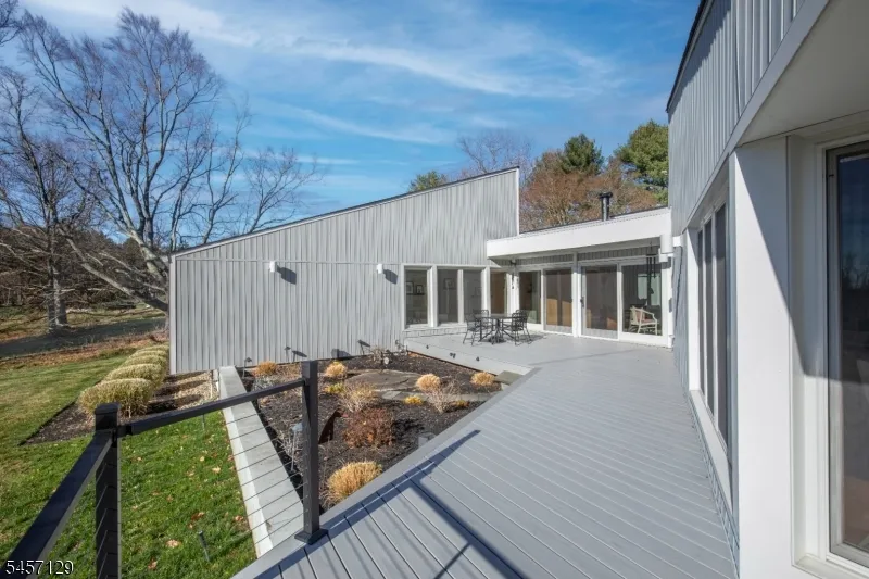 26 Gleneagles Dr Harding, NJ 07935