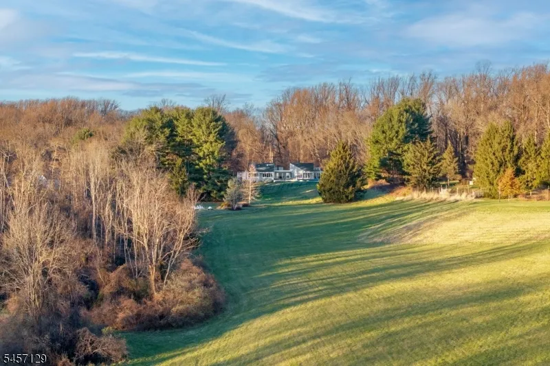 26 Gleneagles Dr Harding, NJ 07935
