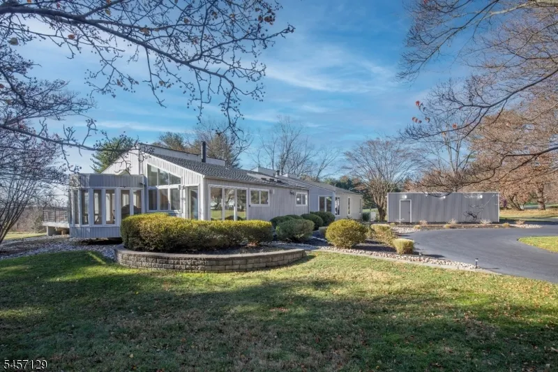 26 Gleneagles Dr Harding, NJ 07935