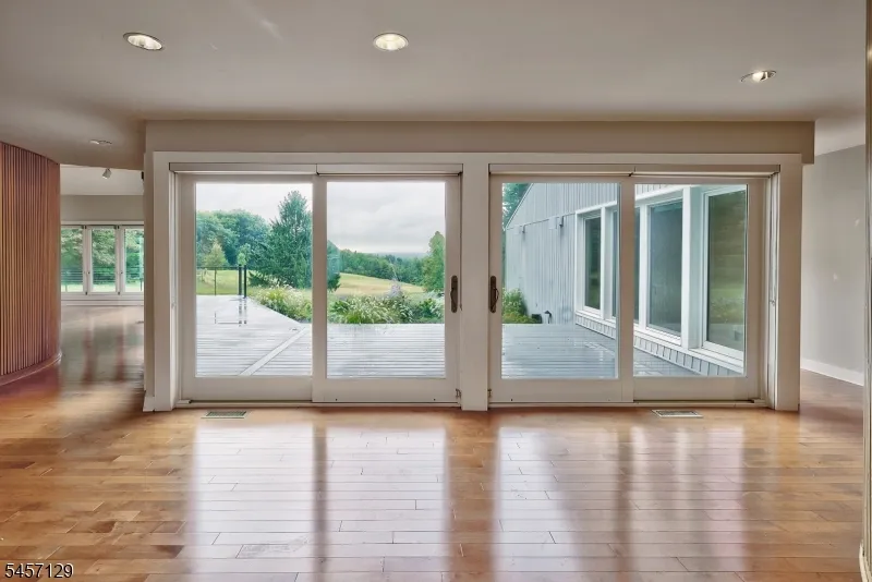 26 Gleneagles Dr Harding, NJ 07935