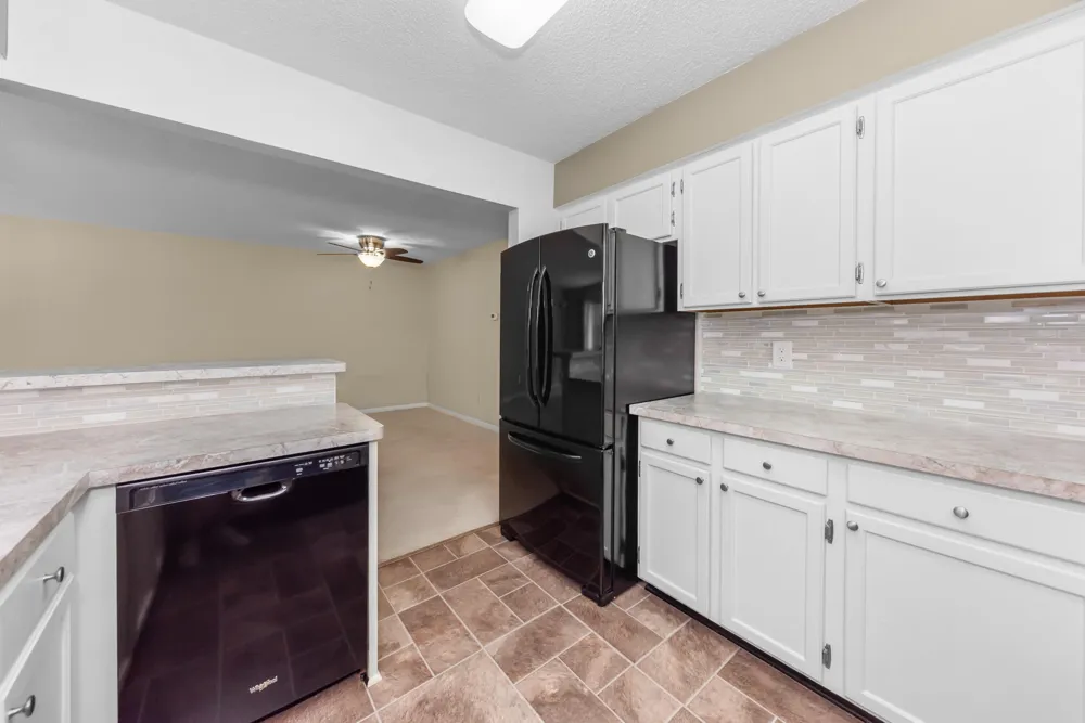 908 Moore Drive Chelsea, MI 48118