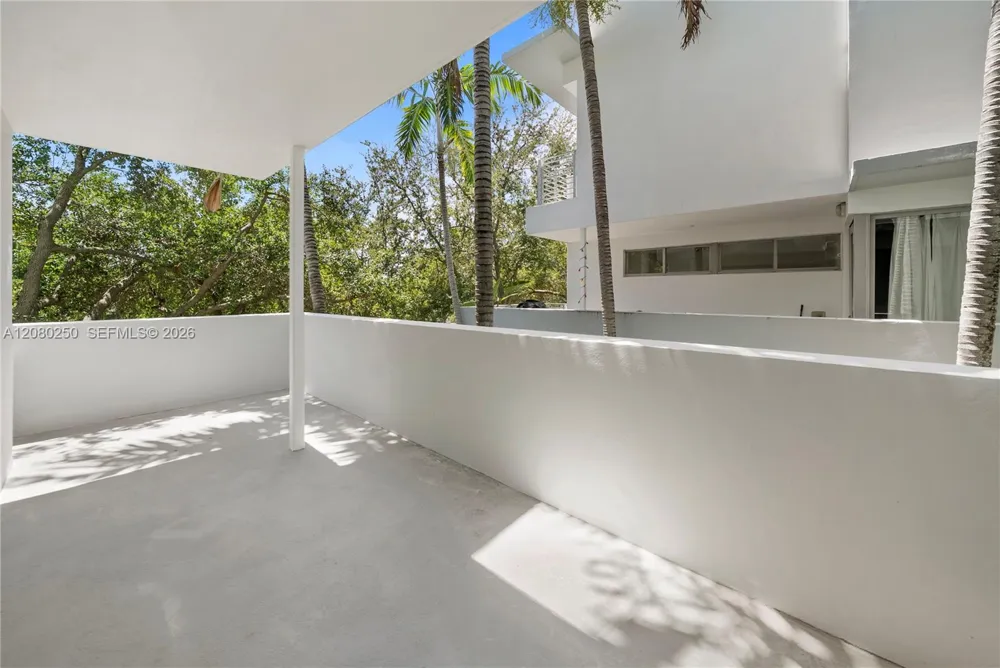 179 Shore Dr #179-6 Miami Beach, FL 33141