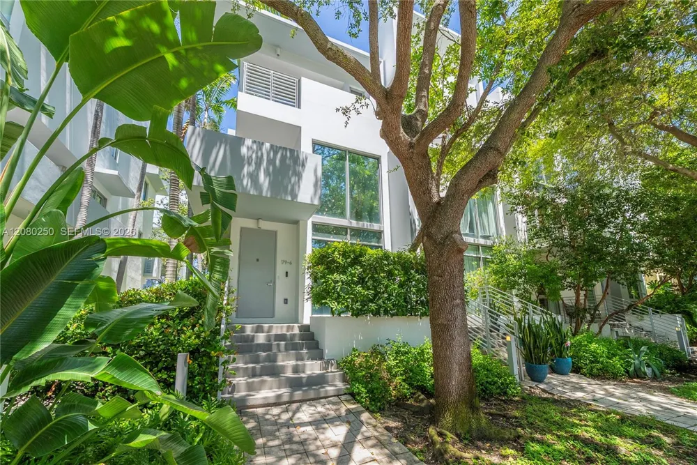 179 Shore Dr #179-6 Miami Beach, FL 33141