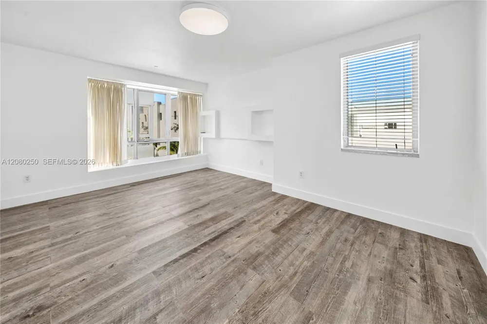 179 Shore Dr #179-6 Miami Beach, FL 33141