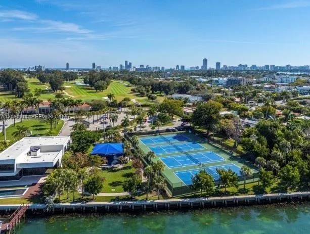 179 Shore Dr #179-6 Miami Beach, FL 33141