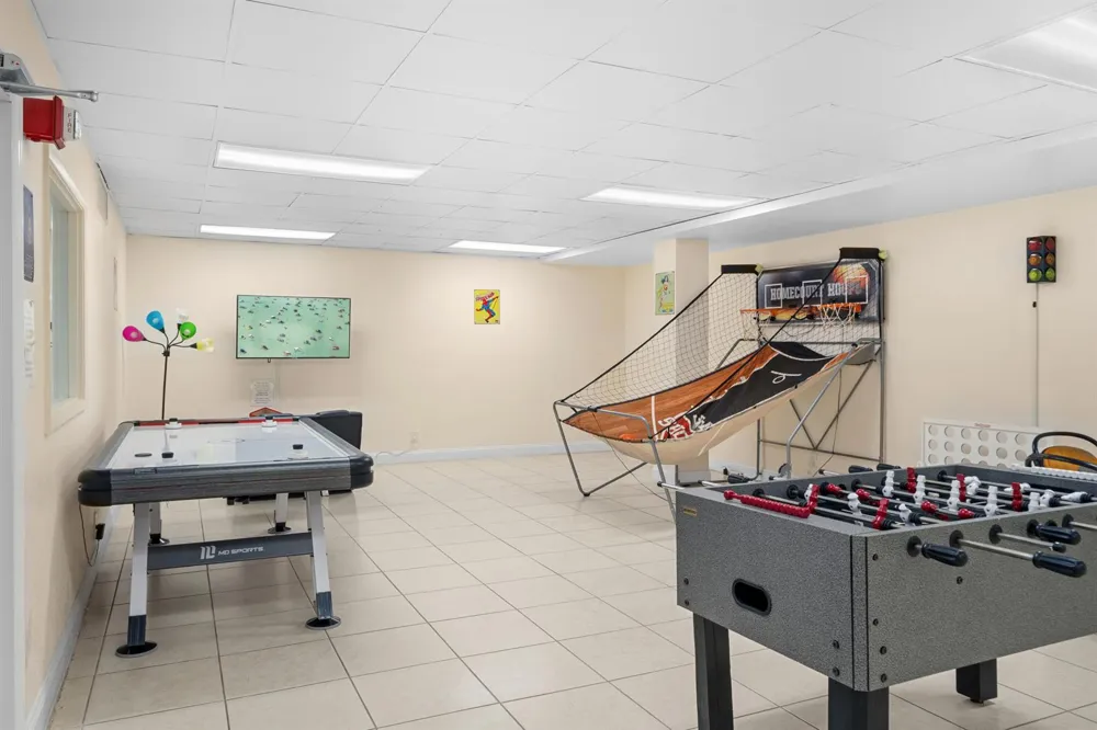 111 BRINY AVENUE #PH7 Pompano Beach, FL 33062