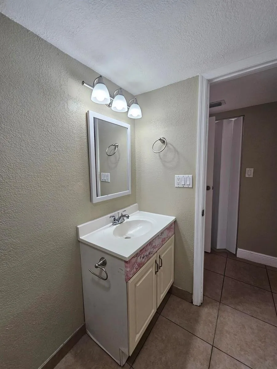 4324 NW 9TH AVENUE #6-1C Deerfield Beach, FL 33064
