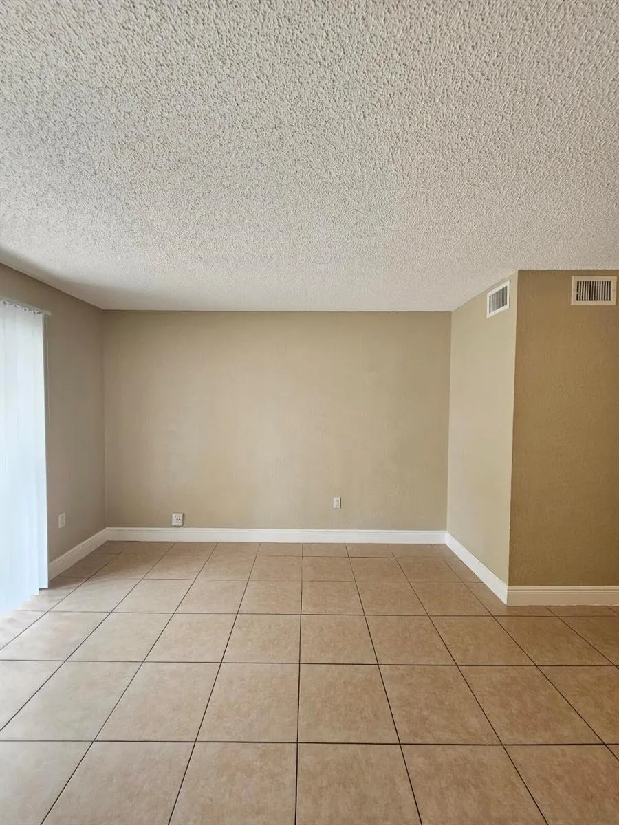 4324 NW 9TH AVENUE #6-1C Deerfield Beach, FL 33064