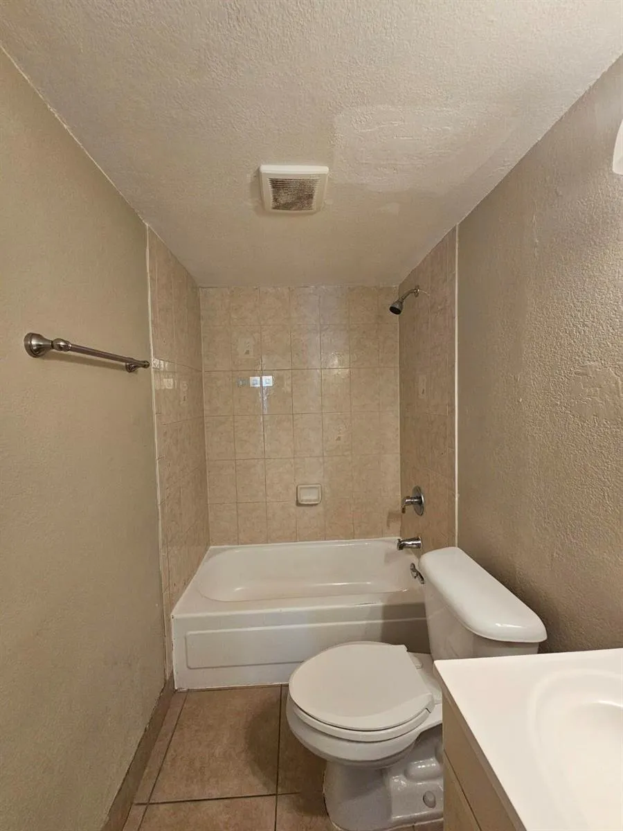 4324 NW 9TH AVENUE #6-1C Deerfield Beach, FL 33064