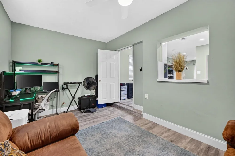 2333 NW 82ND WAY NW Sunrise, FL 33322