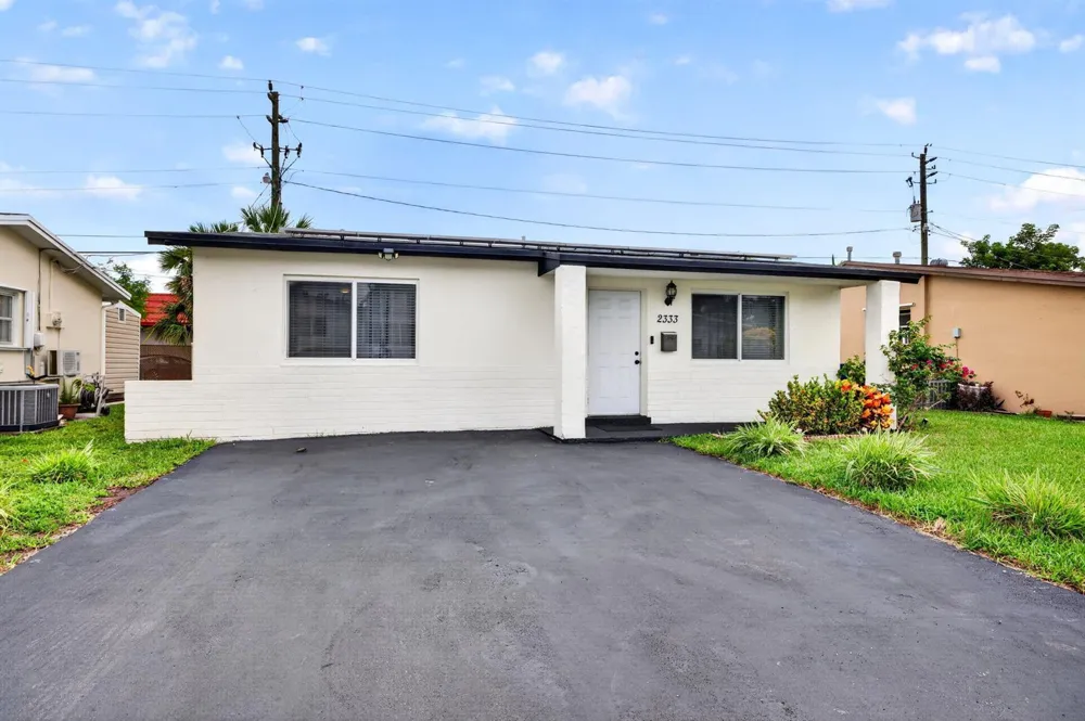 2333 NW 82ND WAY NW Sunrise, FL 33322