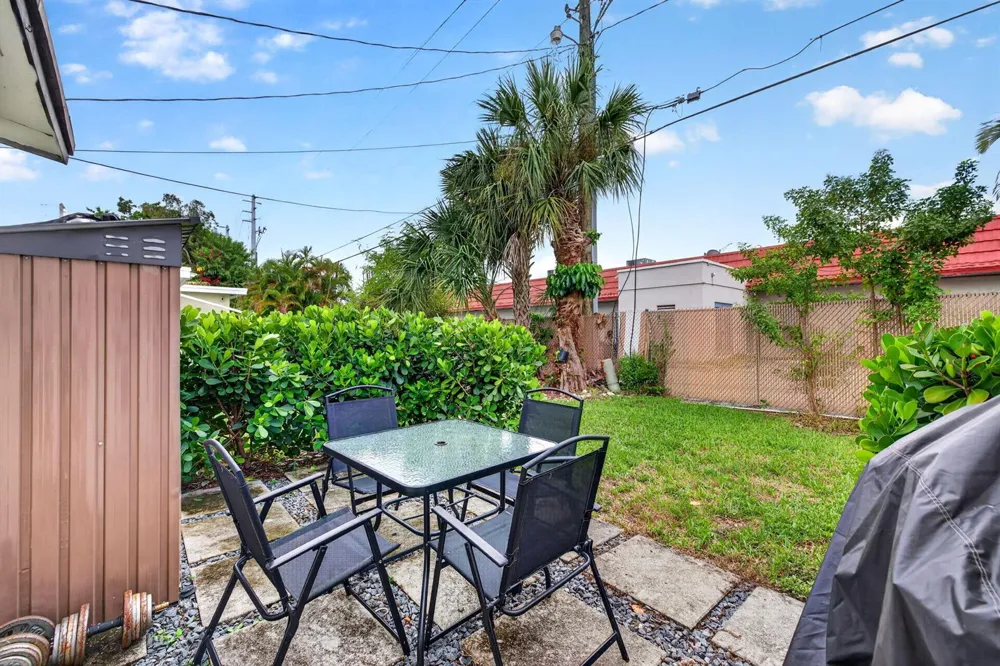 2333 NW 82ND WAY NW Sunrise, FL 33322