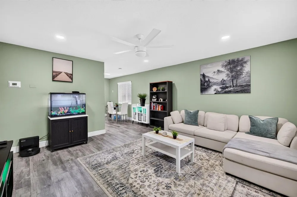 2333 NW 82ND WAY NW Sunrise, FL 33322