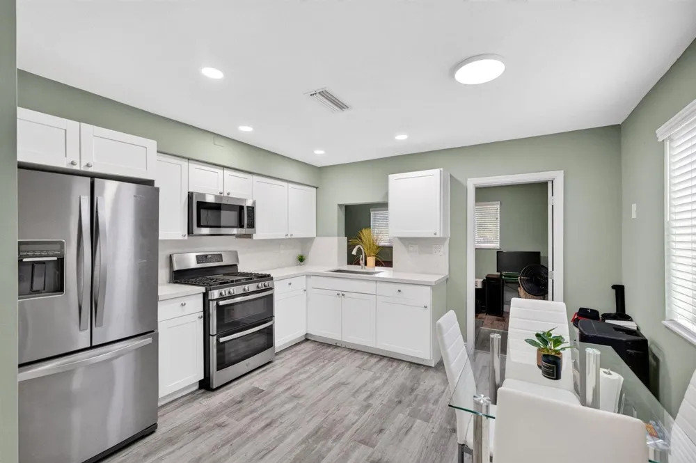 2333 NW 82ND WAY NW Sunrise, FL 33322