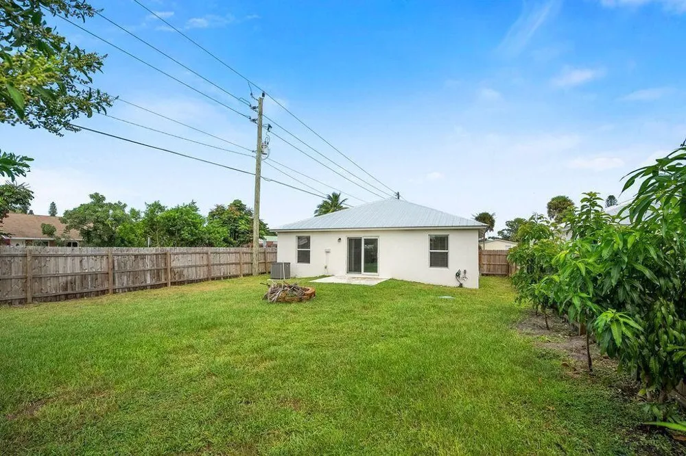 5078 SE ISABELITA AVENUE Stuart, FL 34997