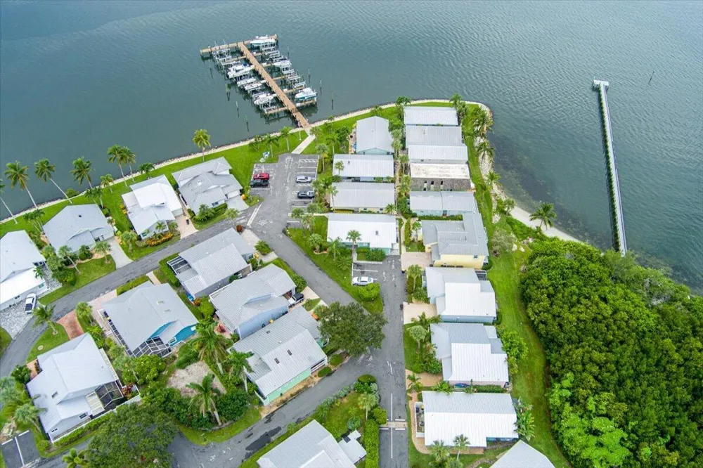 4150 NE Breakwater Drive Jensen Beach, FL 34957