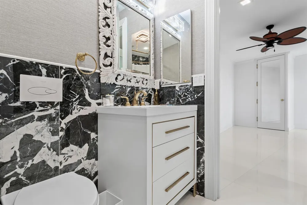 44 COCOANUT Row #526B Palm Beach, FL 33480