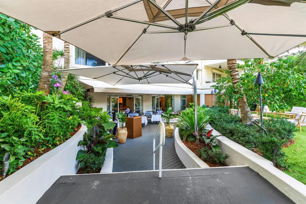 44 COCOANUT Row #526B Palm Beach, FL 33480