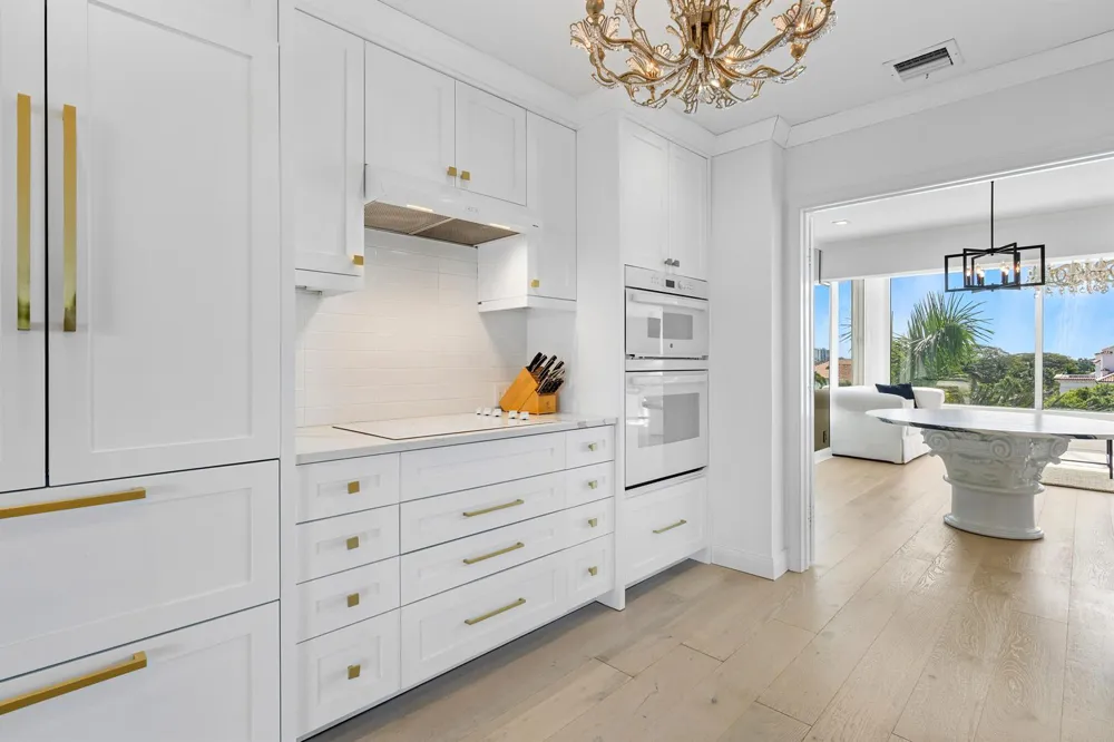 44 COCOANUT Row #526B Palm Beach, FL 33480