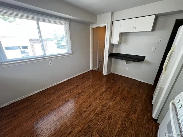 28216 JAHNS DRIVE Roseville City, MI 48066