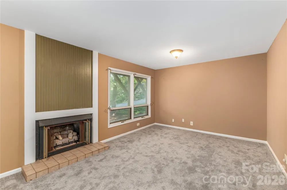 11 Maple Ridge Lane Asheville, NC 28806