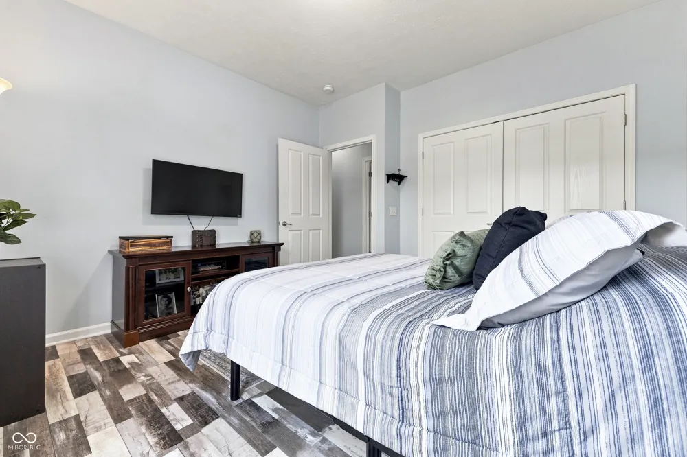 2379 Saddle Drive Shelbyville, IN 46176