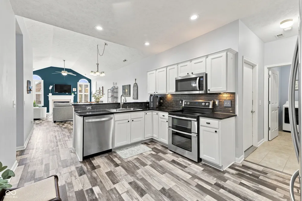 2379 Saddle Drive Shelbyville, IN 46176
