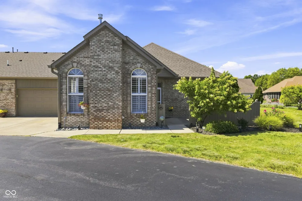 2379 Saddle Drive Shelbyville, IN 46176