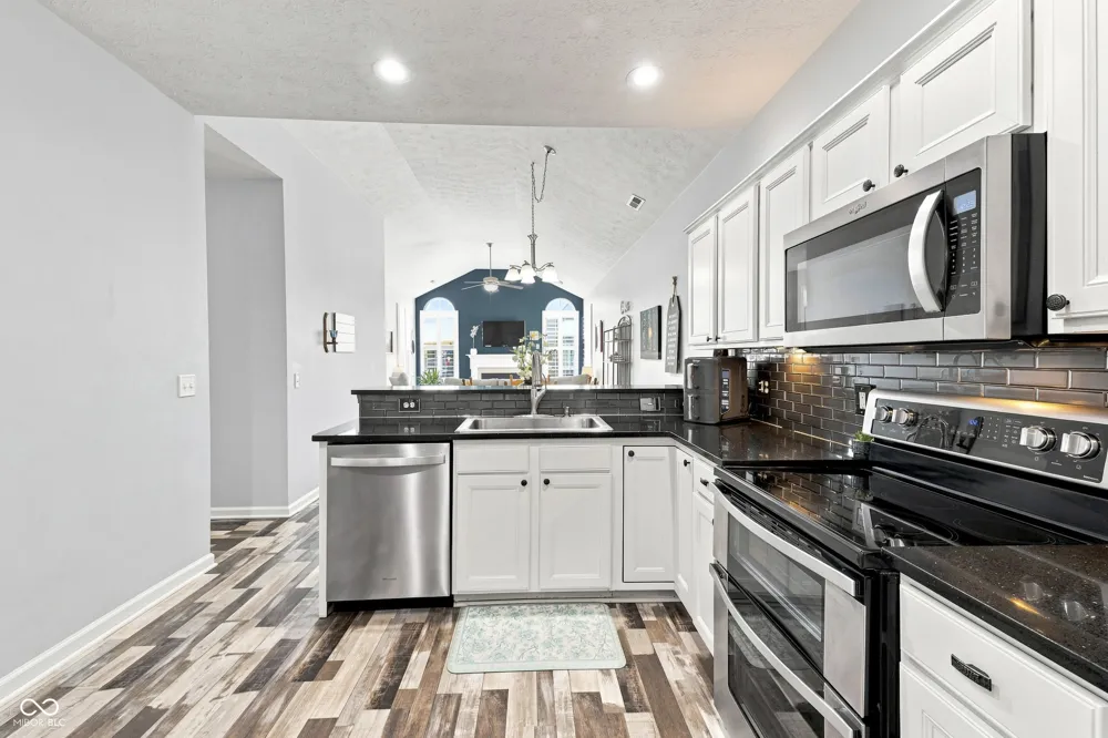 2379 Saddle Drive Shelbyville, IN 46176