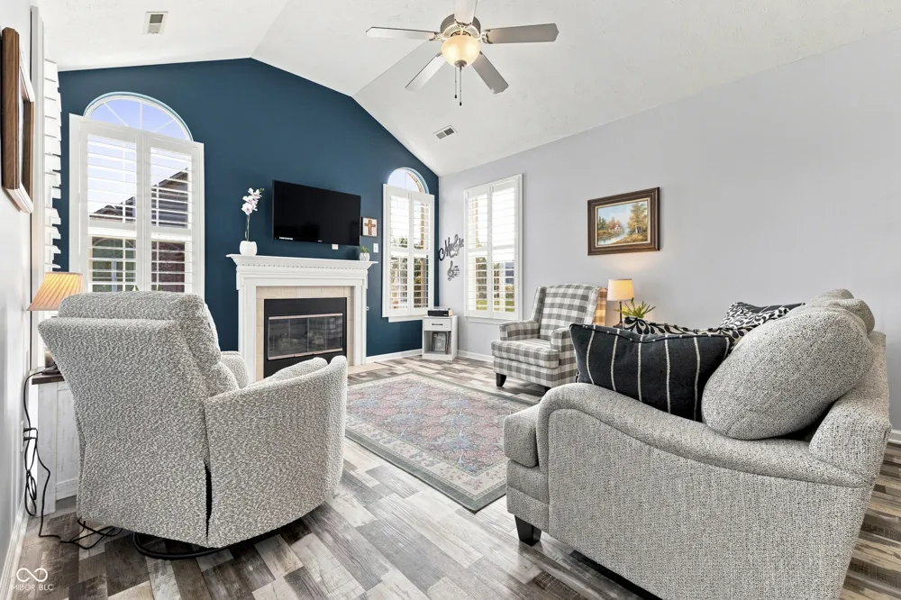 2379 Saddle Drive Shelbyville, IN 46176