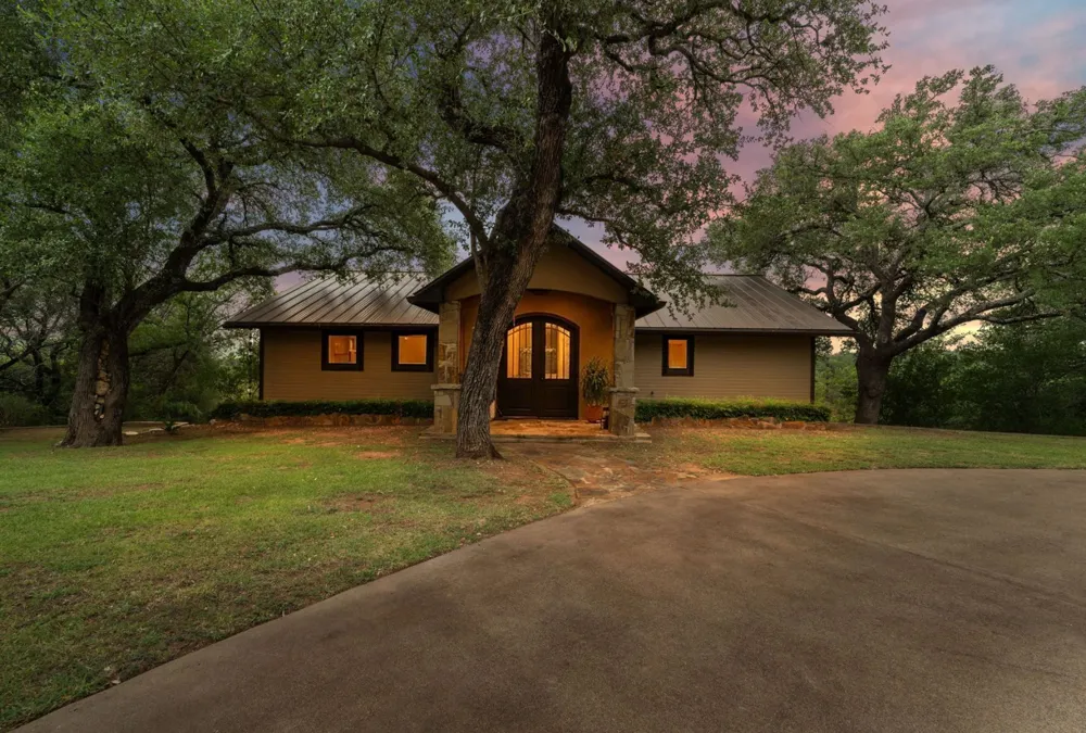 129 Jewel Lane Spicewood, TX 78669