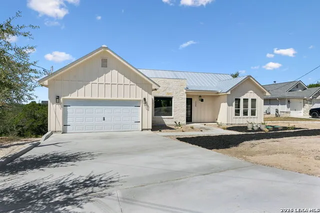 265 MAGNOLIA MDW Canyon Lake, TX 78133