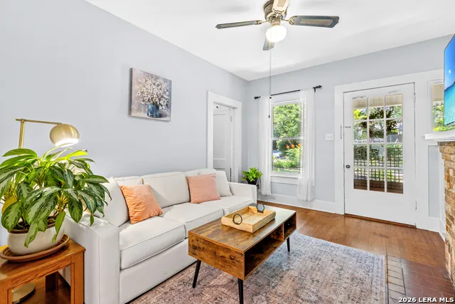 222 REDWOOD ST Alamo Heights, TX 78209