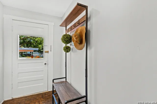 222 REDWOOD ST Alamo Heights, TX 78209