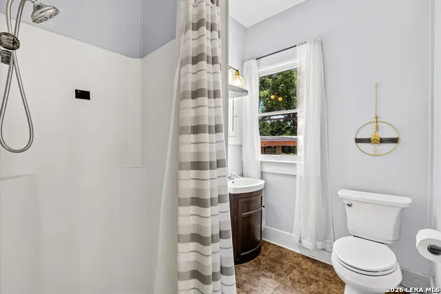 222 REDWOOD ST Alamo Heights, TX 78209