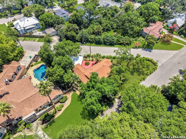 222 REDWOOD ST Alamo Heights, TX 78209