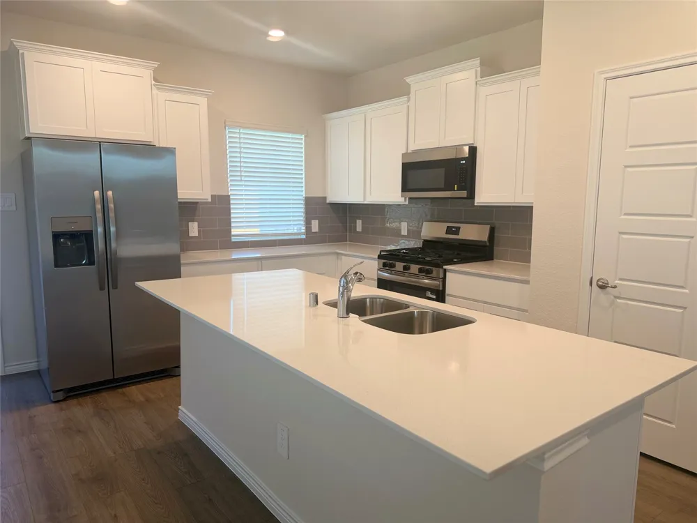 1216 Silent Peak Drive Princeton, TX 75407