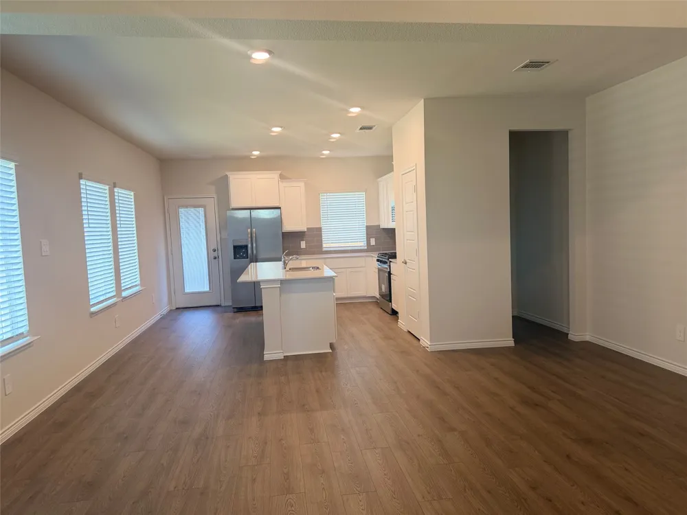 1216 Silent Peak Drive Princeton, TX 75407