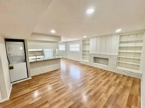 2101 Fountain View Drive #14