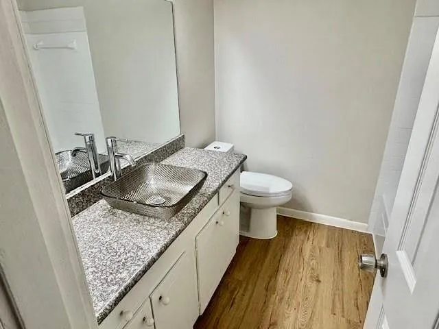 2101 Fountain View Drive #14 Houston, TX 77057