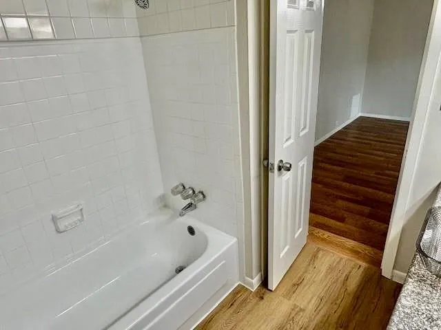 2101 Fountain View Drive #14 Houston, TX 77057