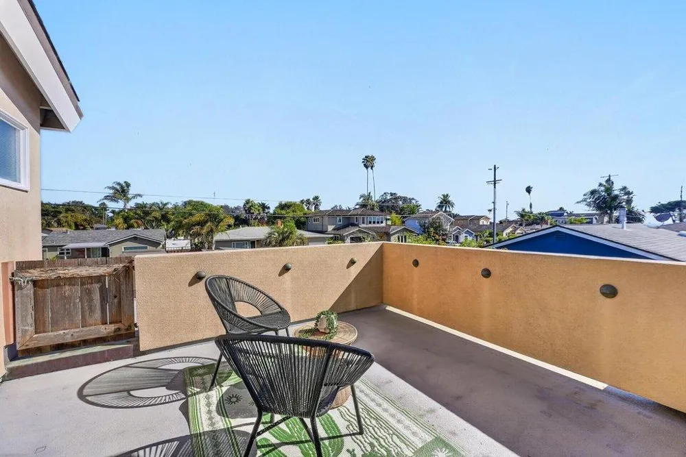 325 25th Santa Cruz, CA 95062