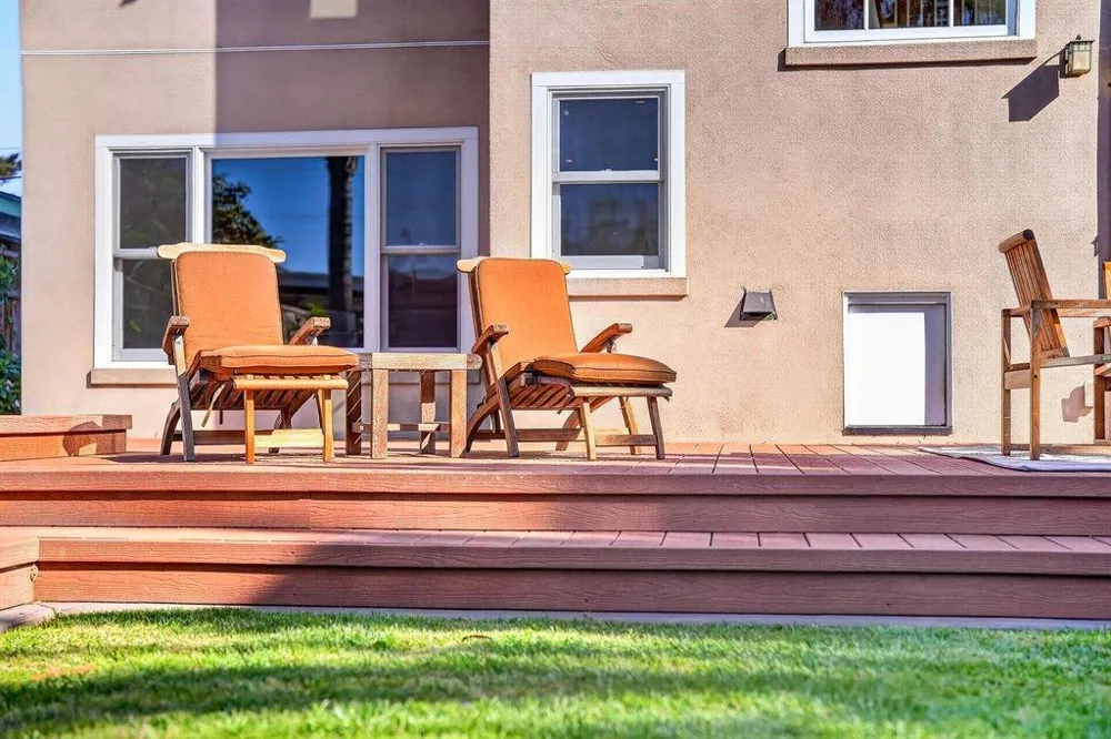 325 25th Santa Cruz, CA 95062