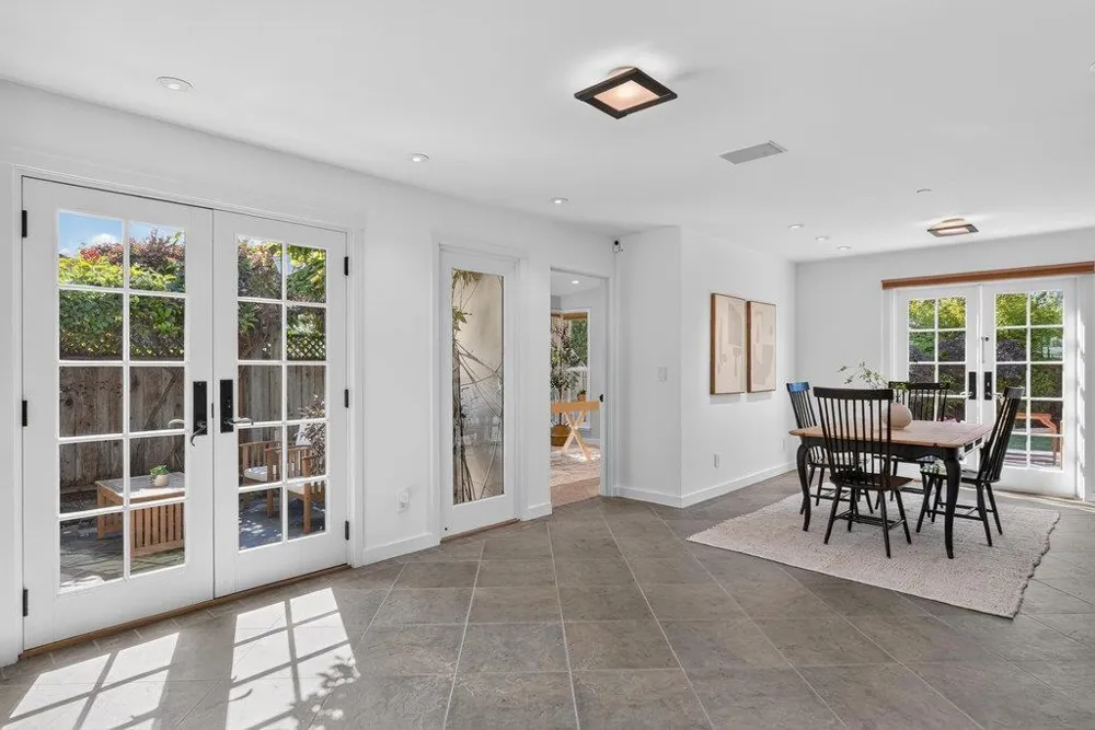 325 25th Santa Cruz, CA 95062