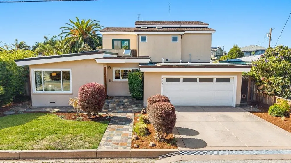 325 25th Santa Cruz, CA 95062