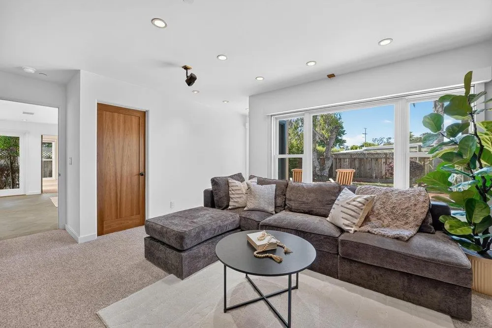 325 25th Santa Cruz, CA 95062